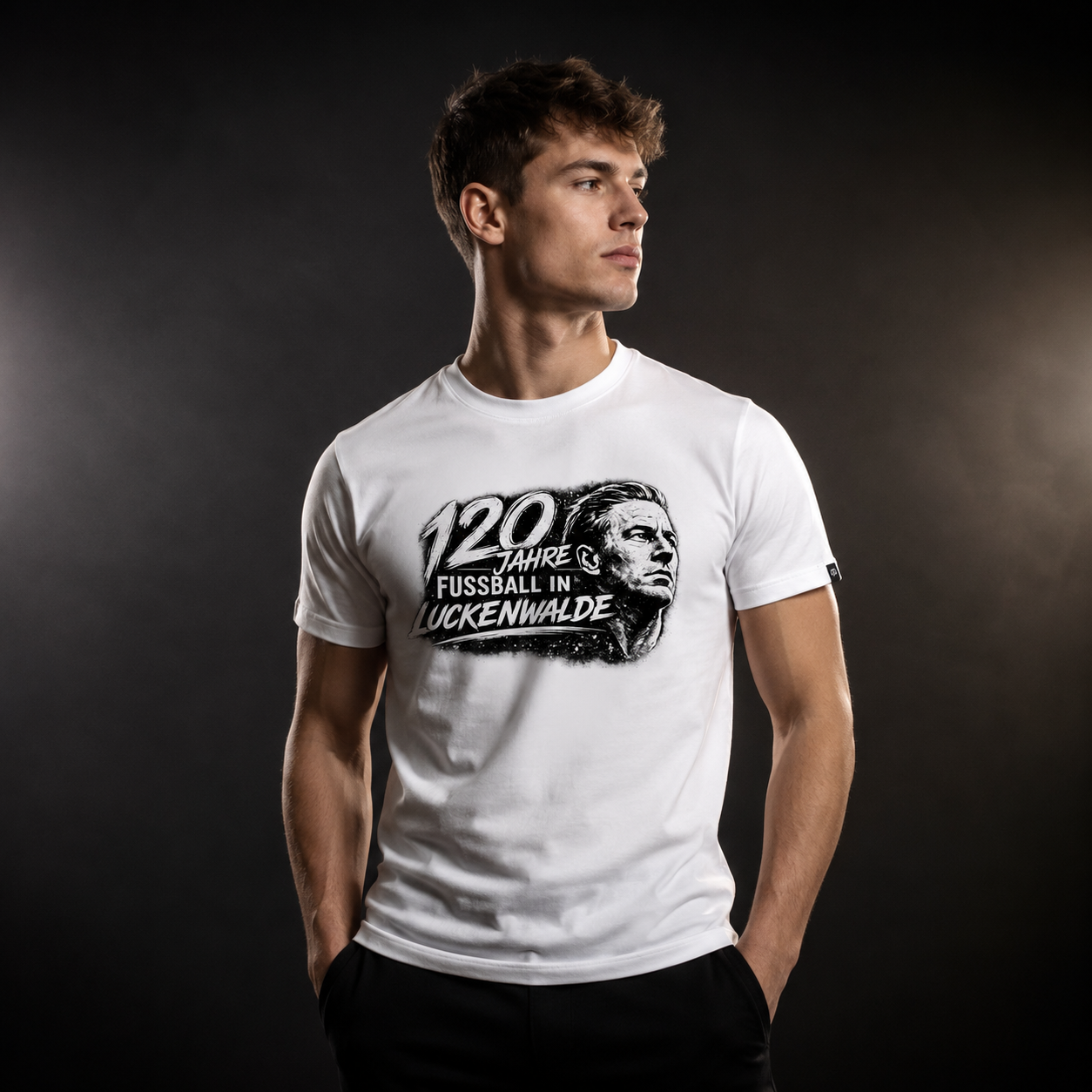 120 Jahre Fußball in Luckenwalde / Werner Seelenbinder T-Shirt weiß
